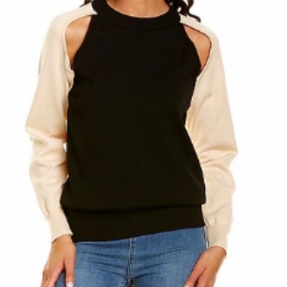 Avantlook Sweaters - 🆕Avantlook Black and cream Cold Shoulder Top new